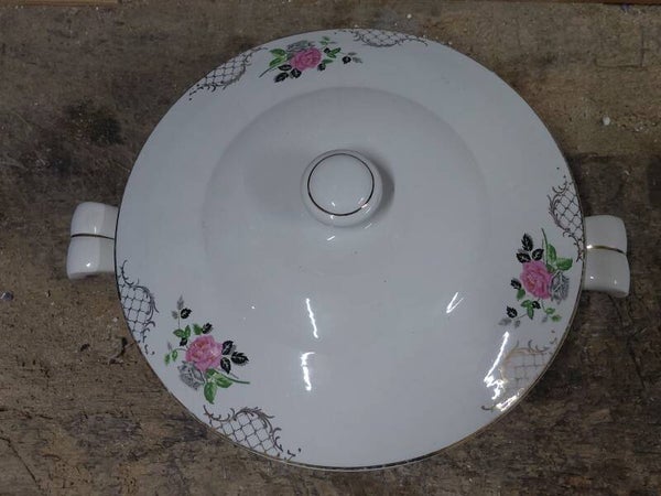 Servies dekschaal roos Corinne, Sarrequemines