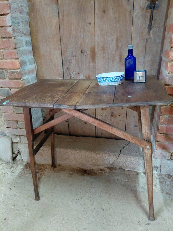 Oude vouw tafel