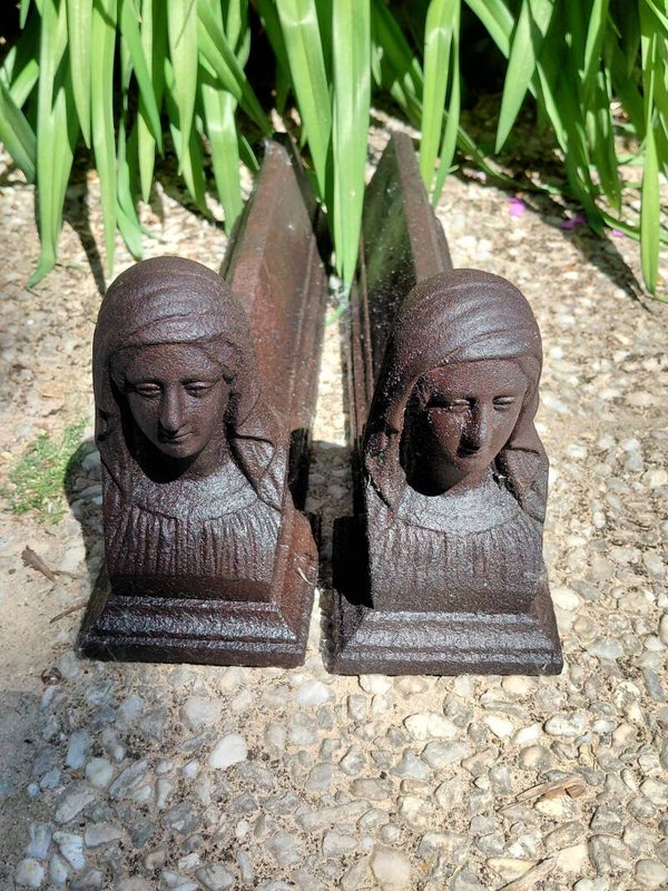 Vuurblokken vrouwfiguur