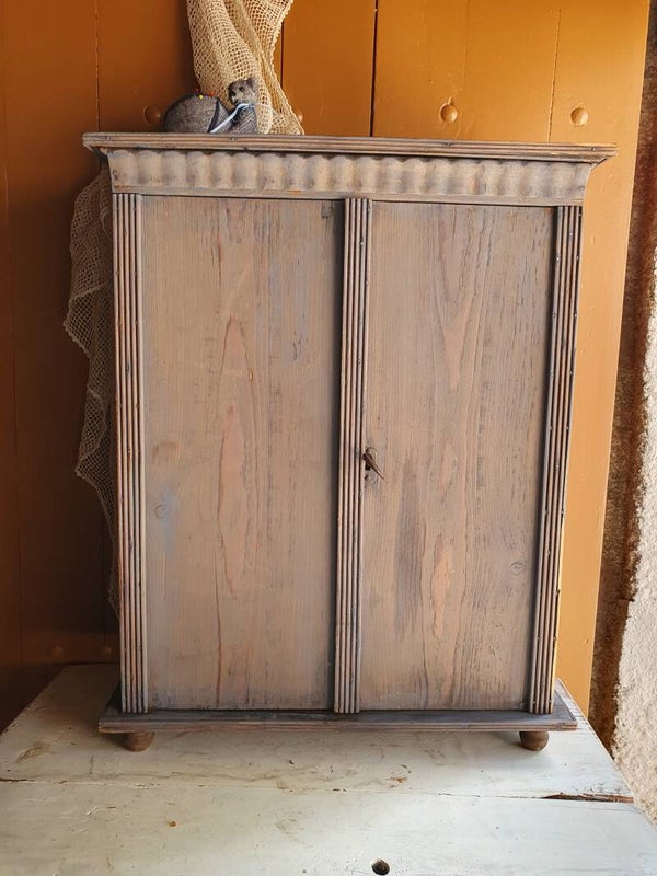 Brocant oudblauw kastje - Ancienne armoire bleue Brocant