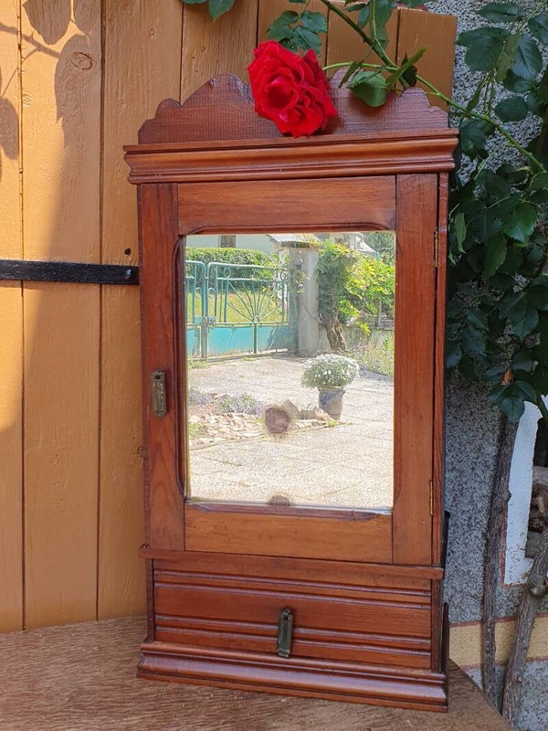 Antiek houten hangkastje met spiegel - Ancienne armoire suspendue en bois avec miroir
