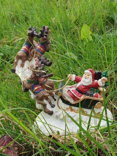 Kerstman met slee - Père Noël avec traîneau