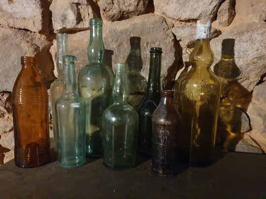 Collectie antieke en oude flessen - Collection de bouteilles antique et vieux