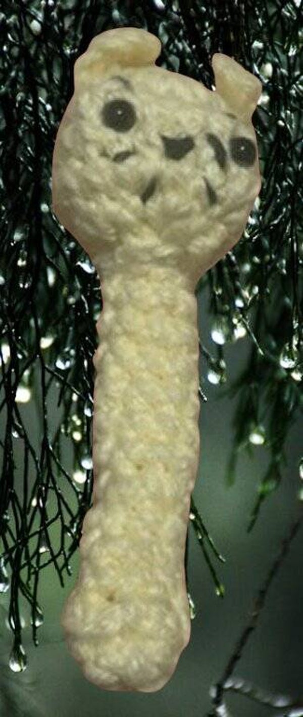 121. Crocheted Cat Bookmark