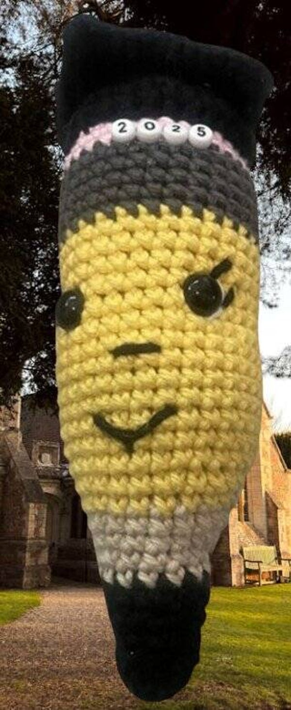 82. Crocheted Pencil ( Year can be changed)
