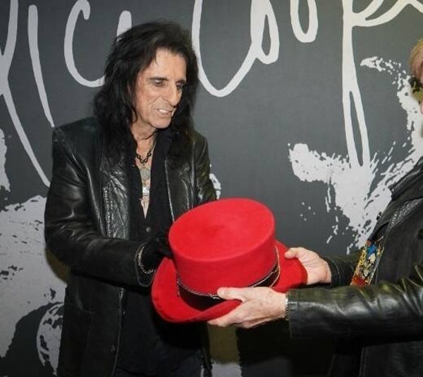 Red Topper (Alice Cooper)