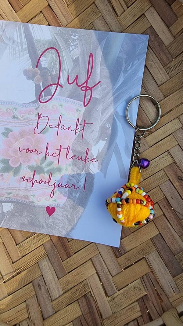 Sleutelhanger geel balletje met kaart voor juf