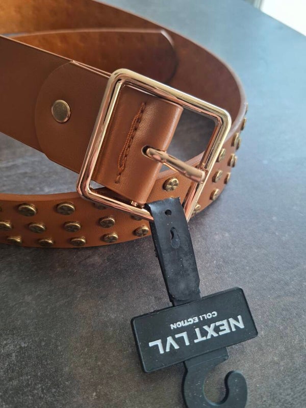 ​Stoere Cognacbruine Riem met Studs – NEXT LVL Collection