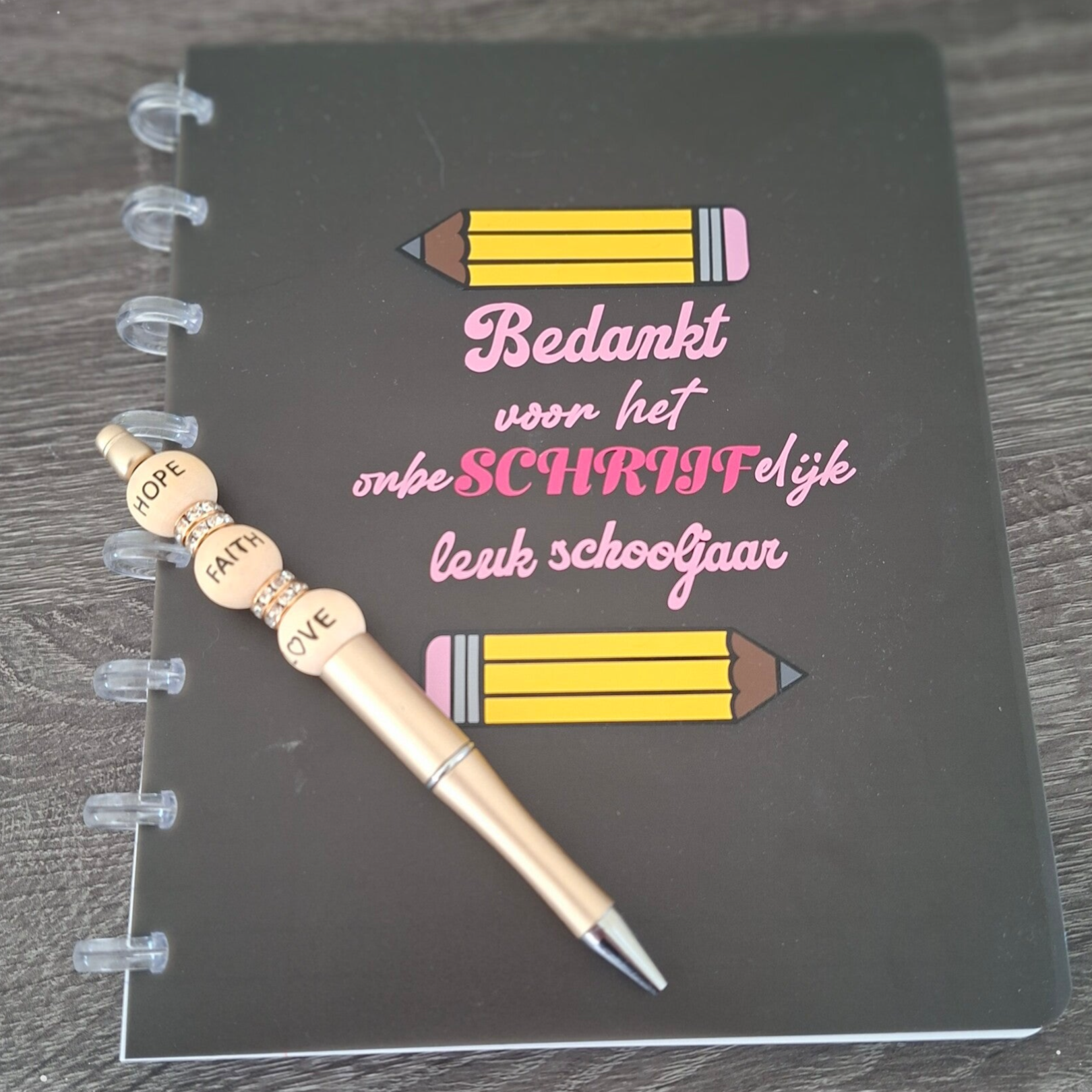 Juf/ Meester Schrift met pen