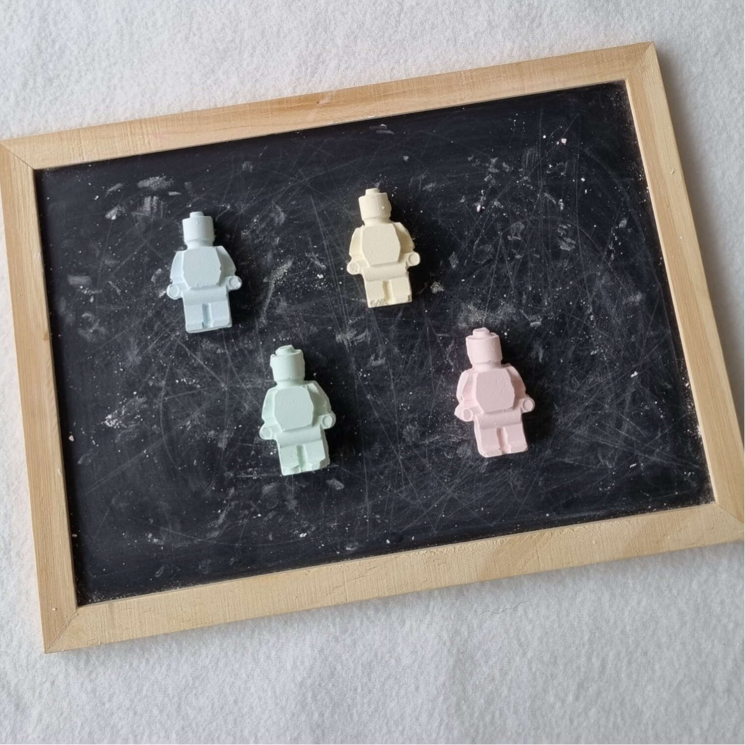 Stoepkrijt handgemaakt lego poppen klein