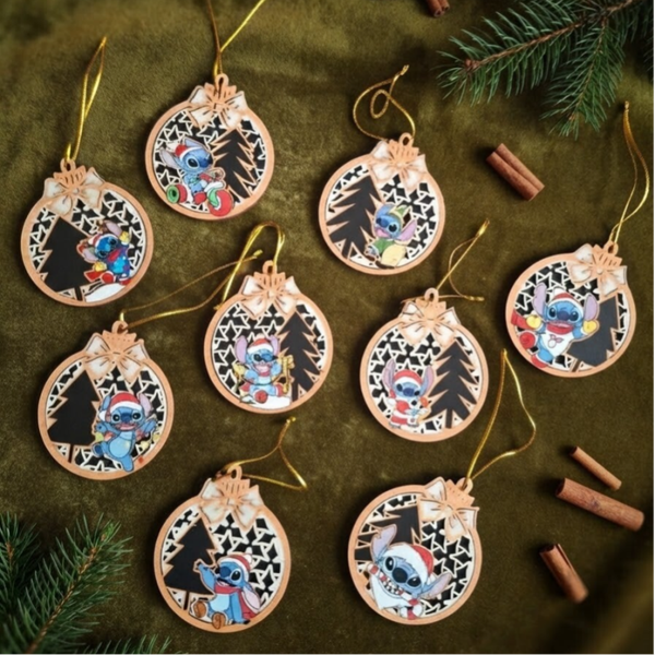 ​Magische Houten Kersthangers van Stitch