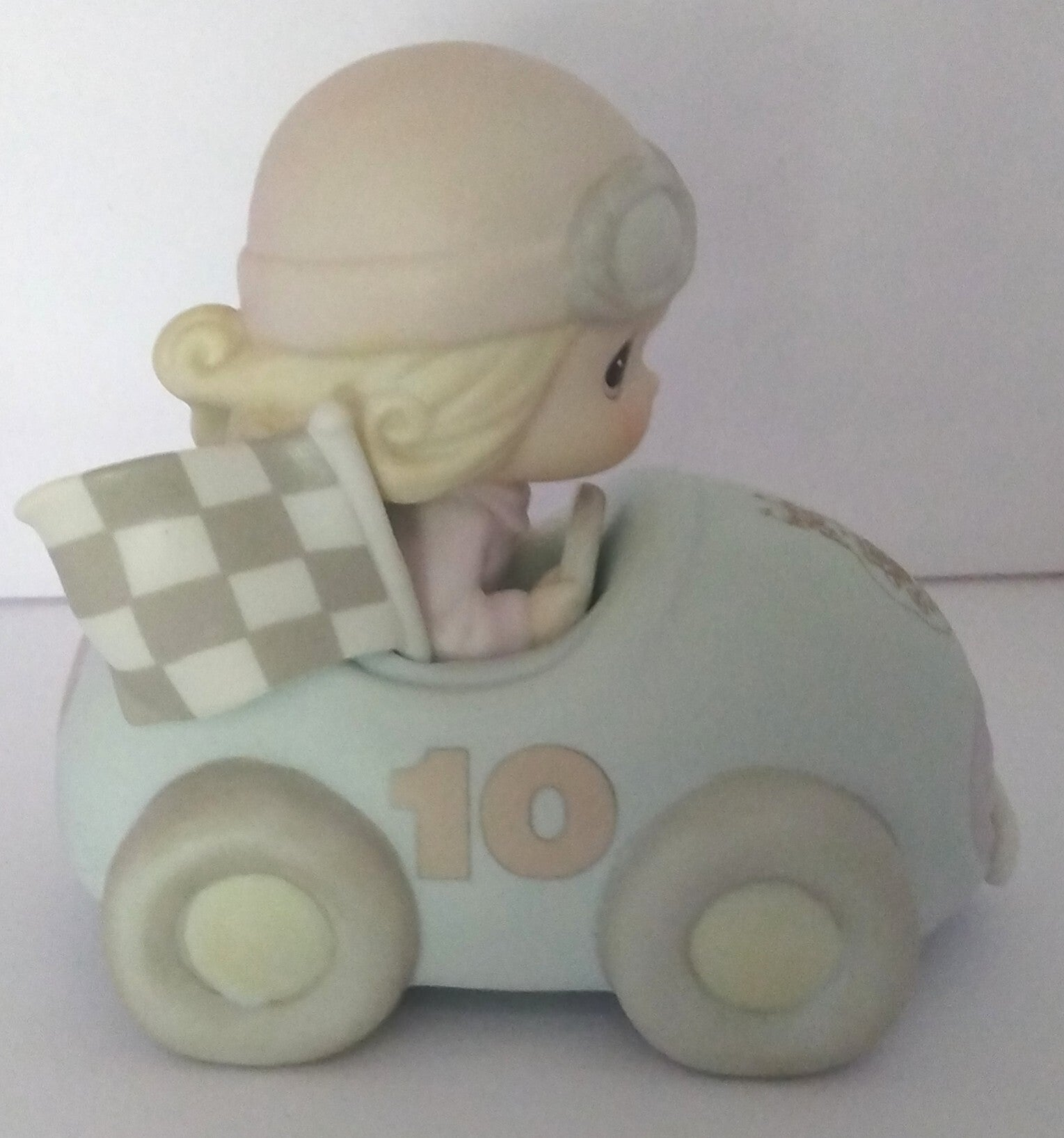 Precious Moments 1990 Members Only “10 Years and Still Going” Figurine in Original Box – Limited Edition Collectible