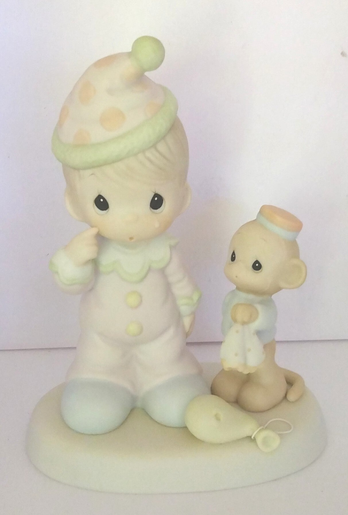 Precious Moments 1998 “Somebody Cares” Limited Edition – Vintage Collectible