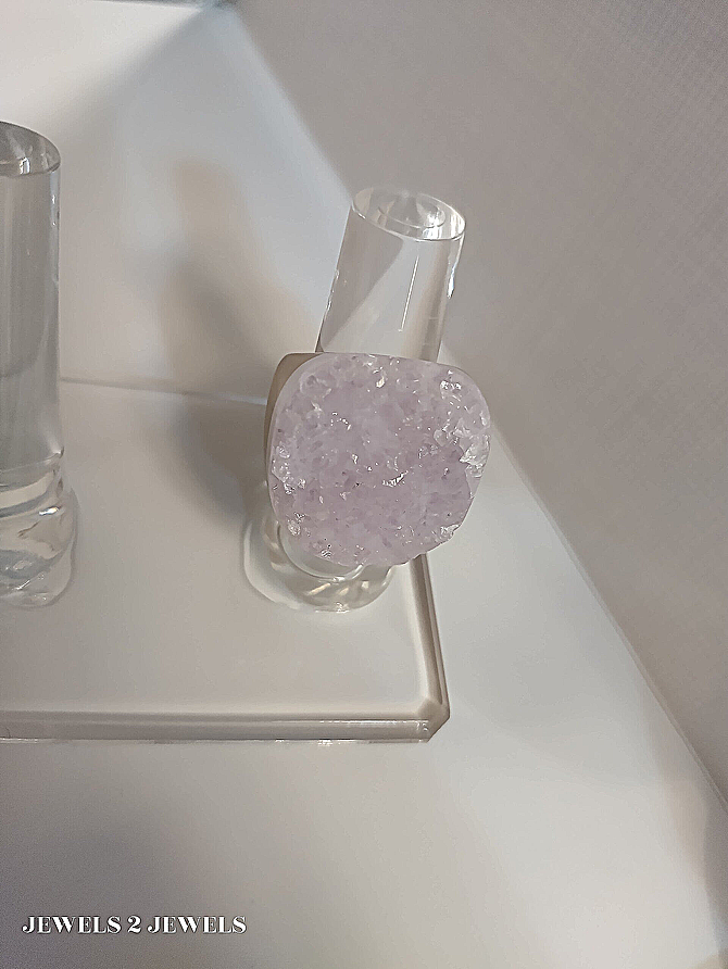 Two-tone Amethyst Agate Druzy Carved Gemstone Ring - Size 8 1/2 (119355-100)