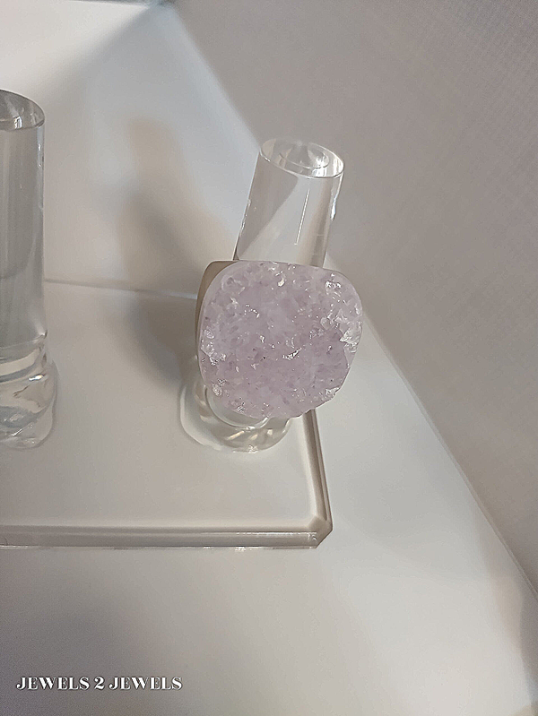 Two-tone Amethyst Agate Druzy Carved Gemstone Ring - Size 8 1/2 (119355-100)