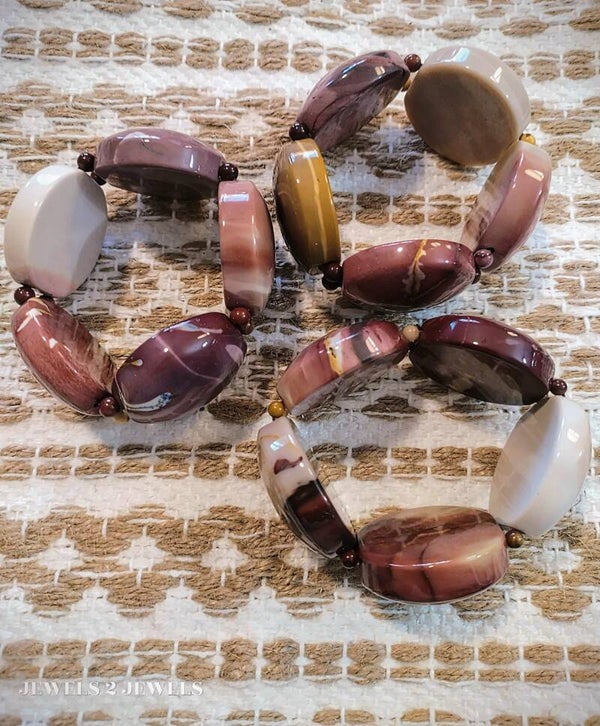 Mookaite Jasper Gemstone Elastic Beaded Bracelet