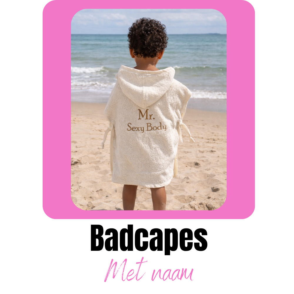 badcape met naam baby gepersonaliseerd borduren