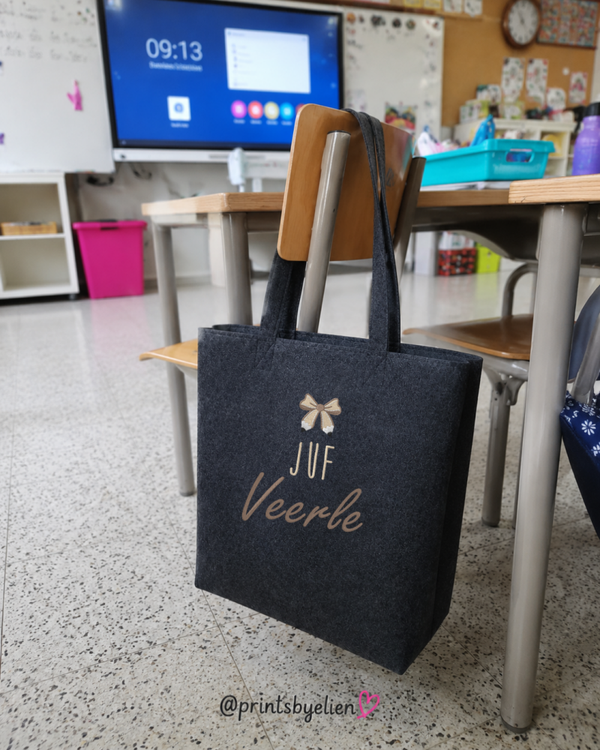 Vilten Tote Bag voor Juf met Naam Geborduurd – Gepersonaliseerd Juffencadeau