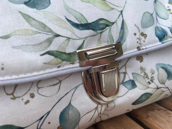 Clutch - groene blaadjes