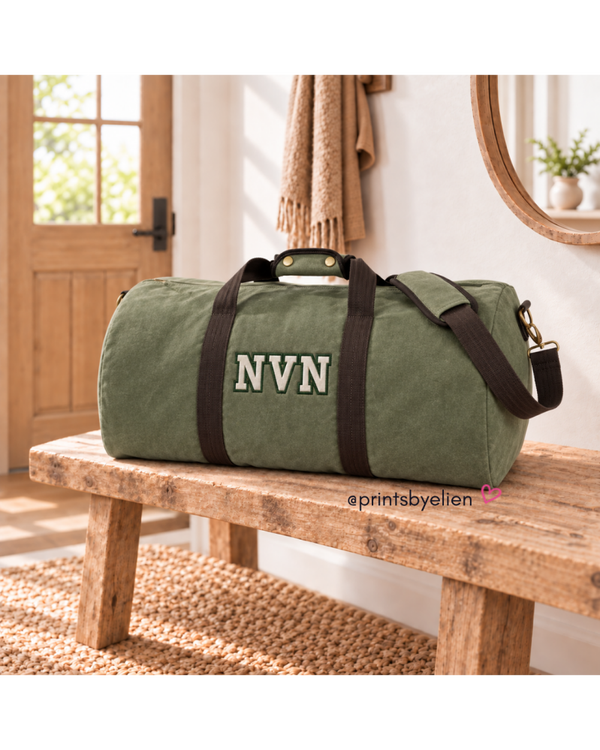 Vintage weekendtas met initialen – geborduurde canvas reistas