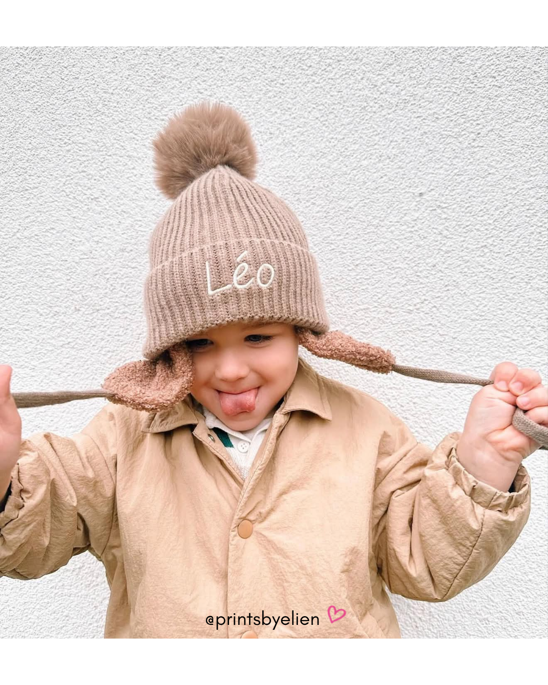 Babymuts met naam – geborduurde wintermuts met oorwarmers