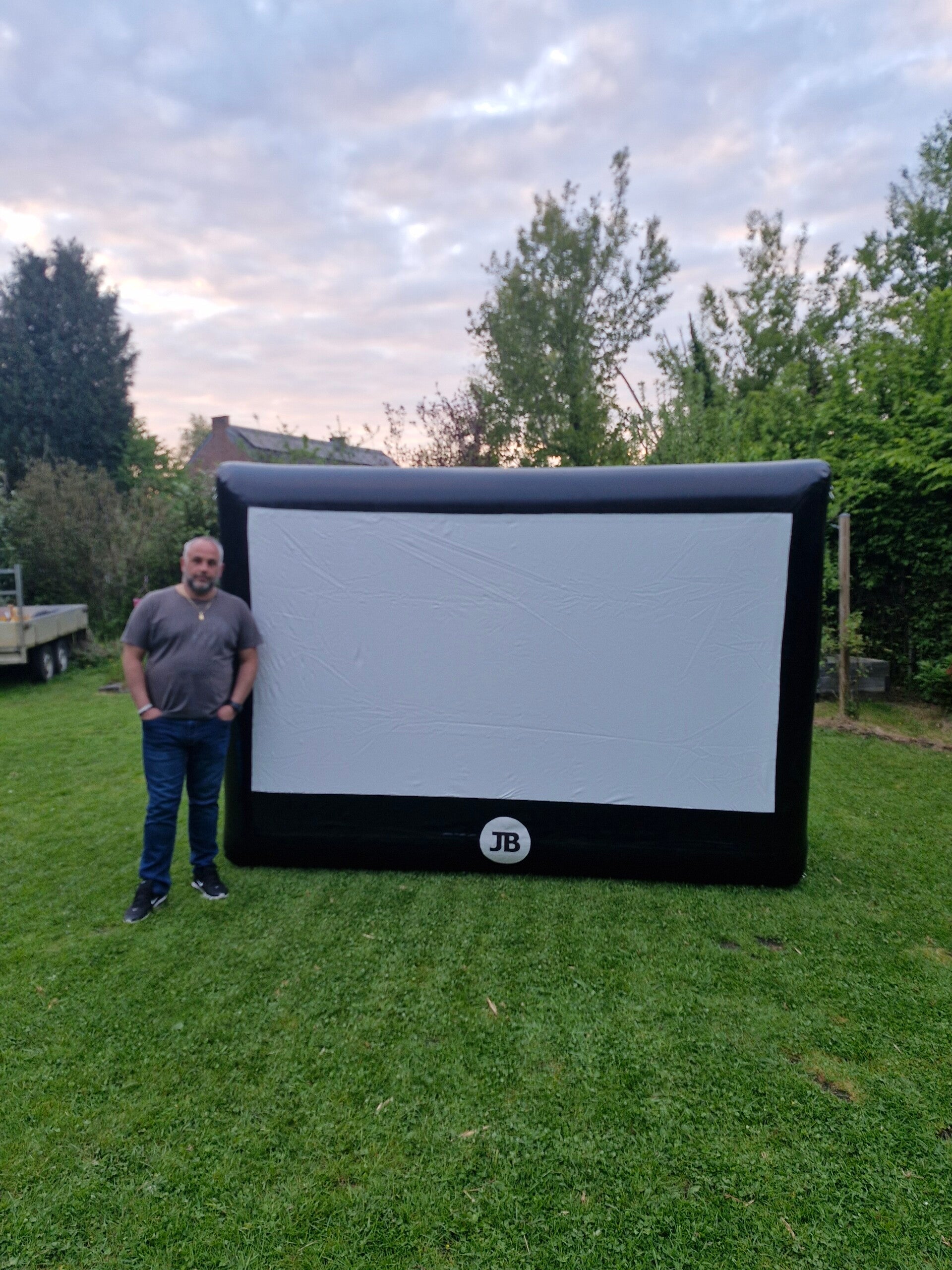 écran géant 3 m gonflable + projo + sono