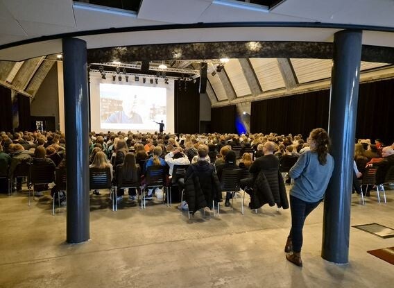 Salt Hall - Vikinge Naddoddur  - Skip Andy