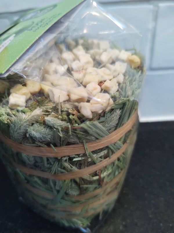 Timothy hooirol met gedroogde appel