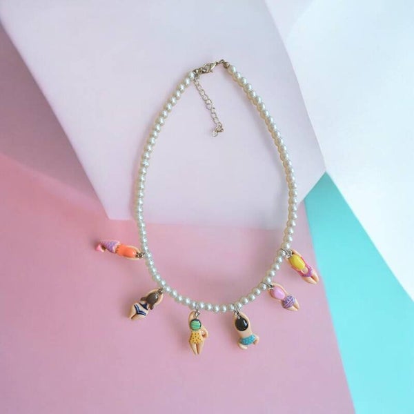 Zwemmende dames ketting