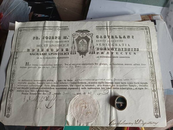 saint nicolas relic and document