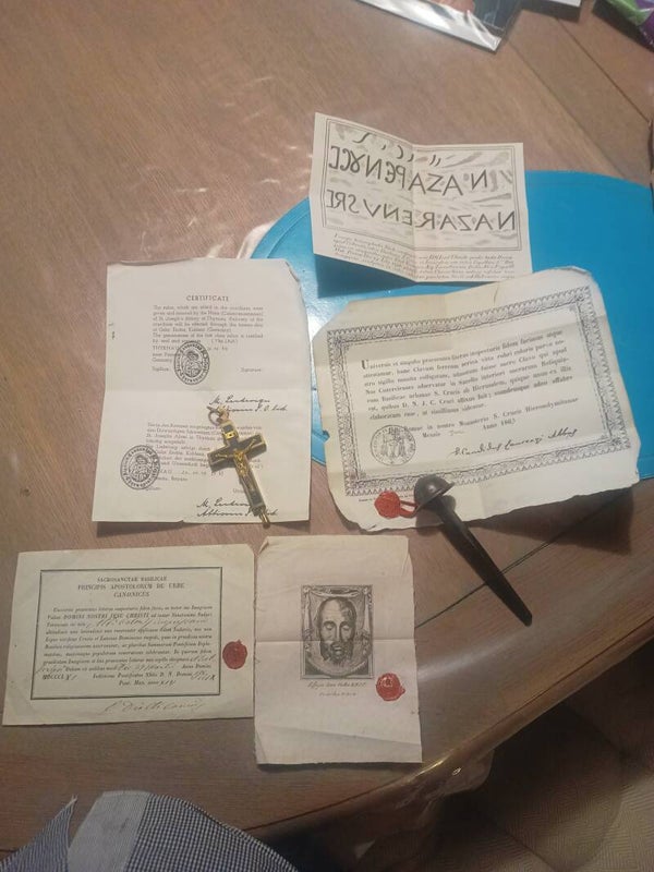 TRUE CROSS VERONICA'S VEIL nail of christ