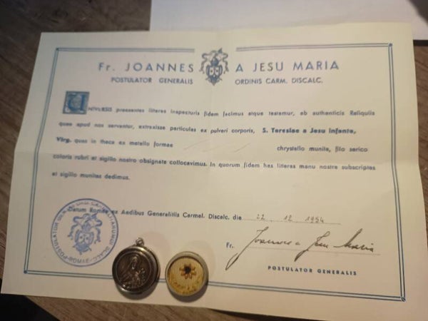 Saint Therese of the infant jesus relic and document