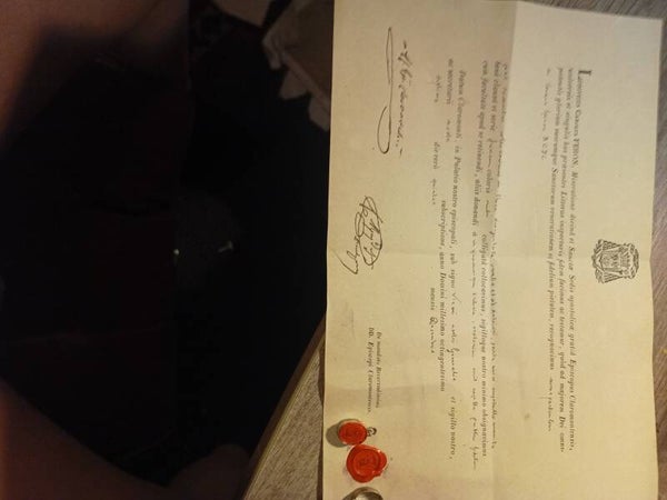 crown of thorns relic and document