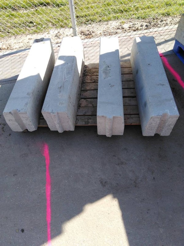 Trottoirband 18/20x25 ( 12 E2 )