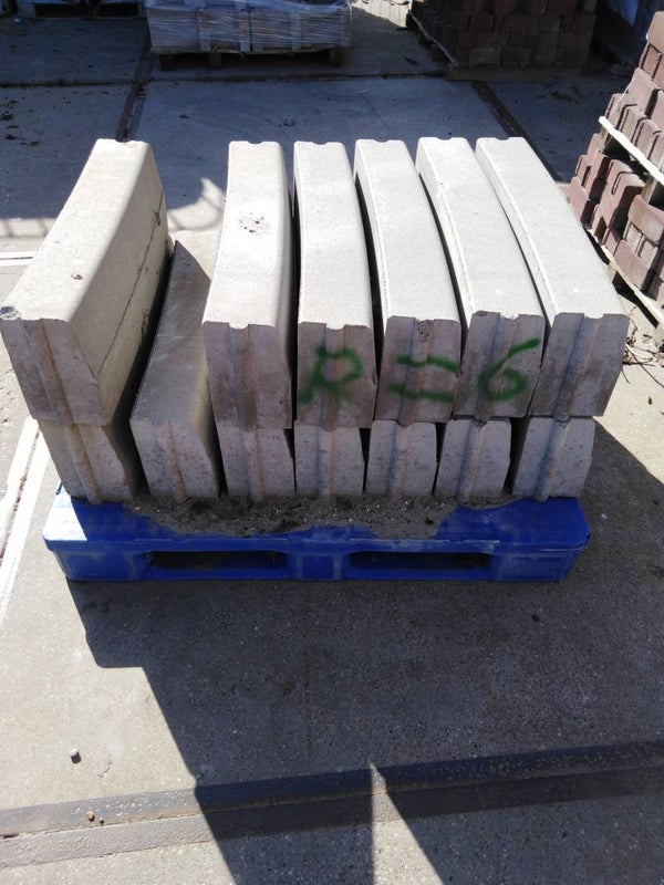 Trottoirband bochtband 13/15x25 R = 6 ( 12 F1 )