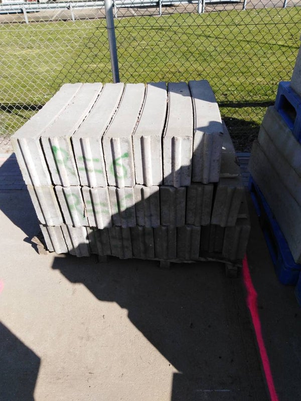 Trottoirband Bochtband  12x25 R= 6 ( 13 F )