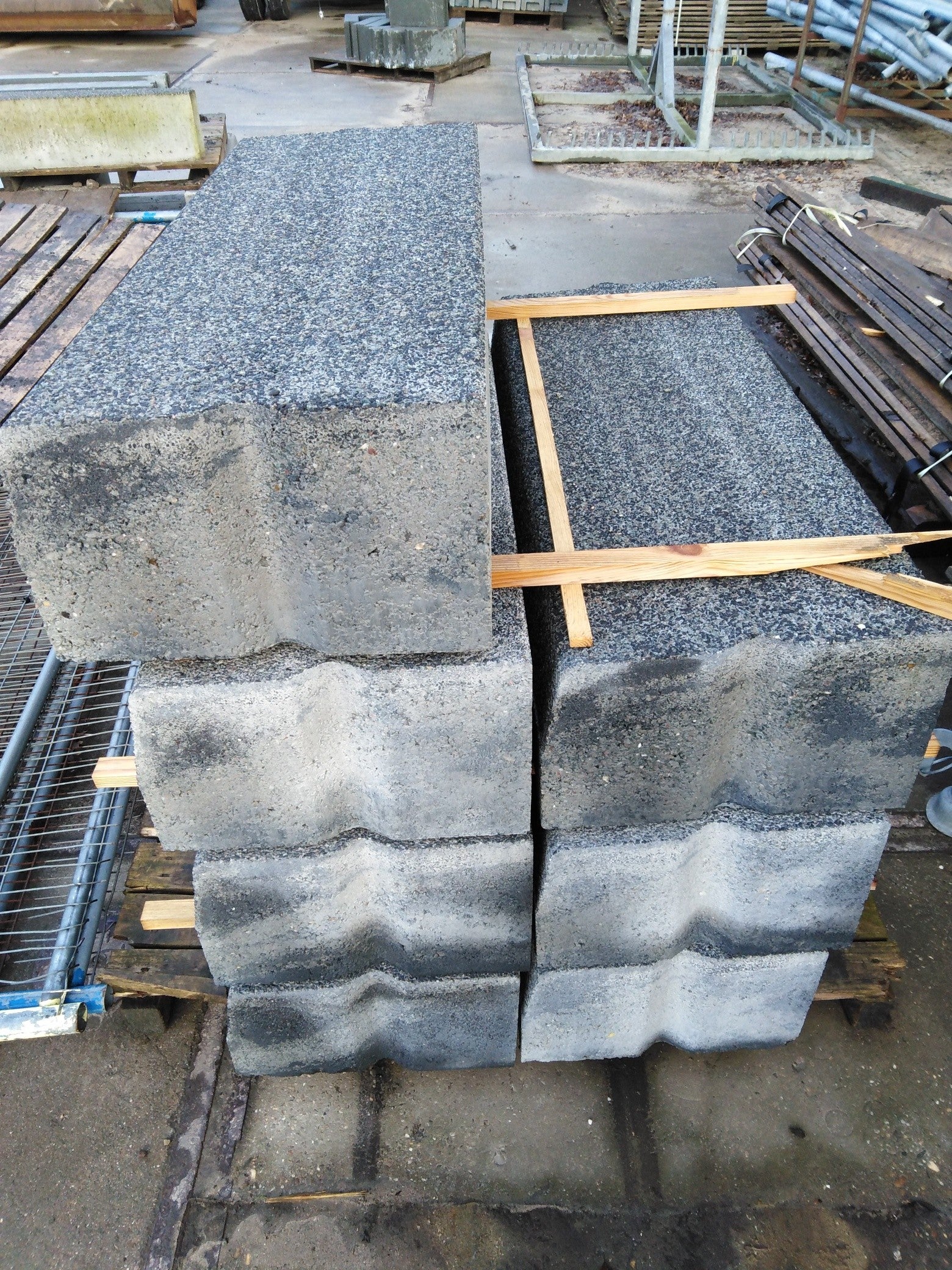 Trottoirband 38/40x25x100 zithoogte 12  ( 10 F )