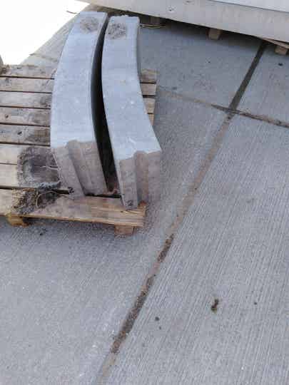 Trottoirband Bochtband 12x25 R= 2  ( 9 F3a )