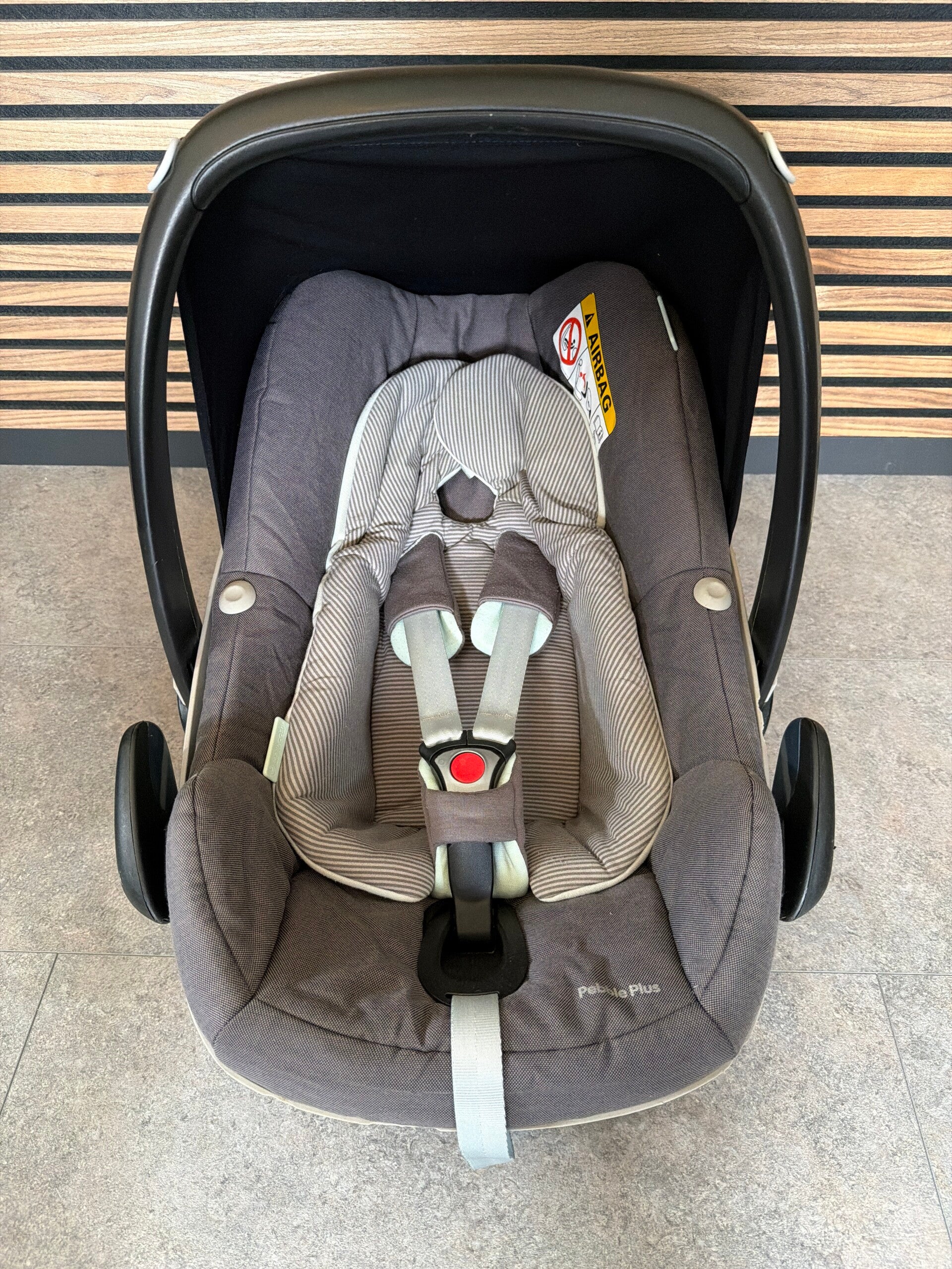 Maxi-Cosi Pebble Plus • Taupe Gestreept • Refurbished