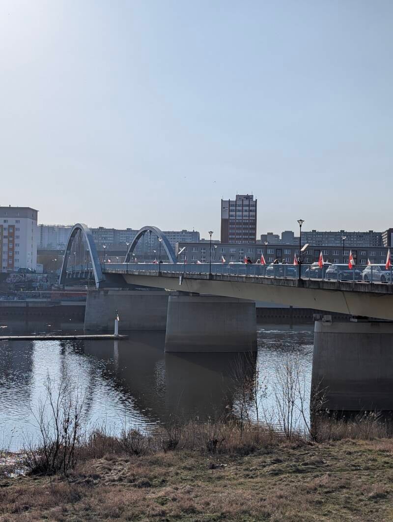 Grenzübergang und Stadtbrücke