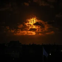 aa-20250910-39079235-39079230-israeli_forces_fire_illumination_flares_over_gaza_amid_ongoing_attacks-1757568434-standard-2ihaxj.webp
