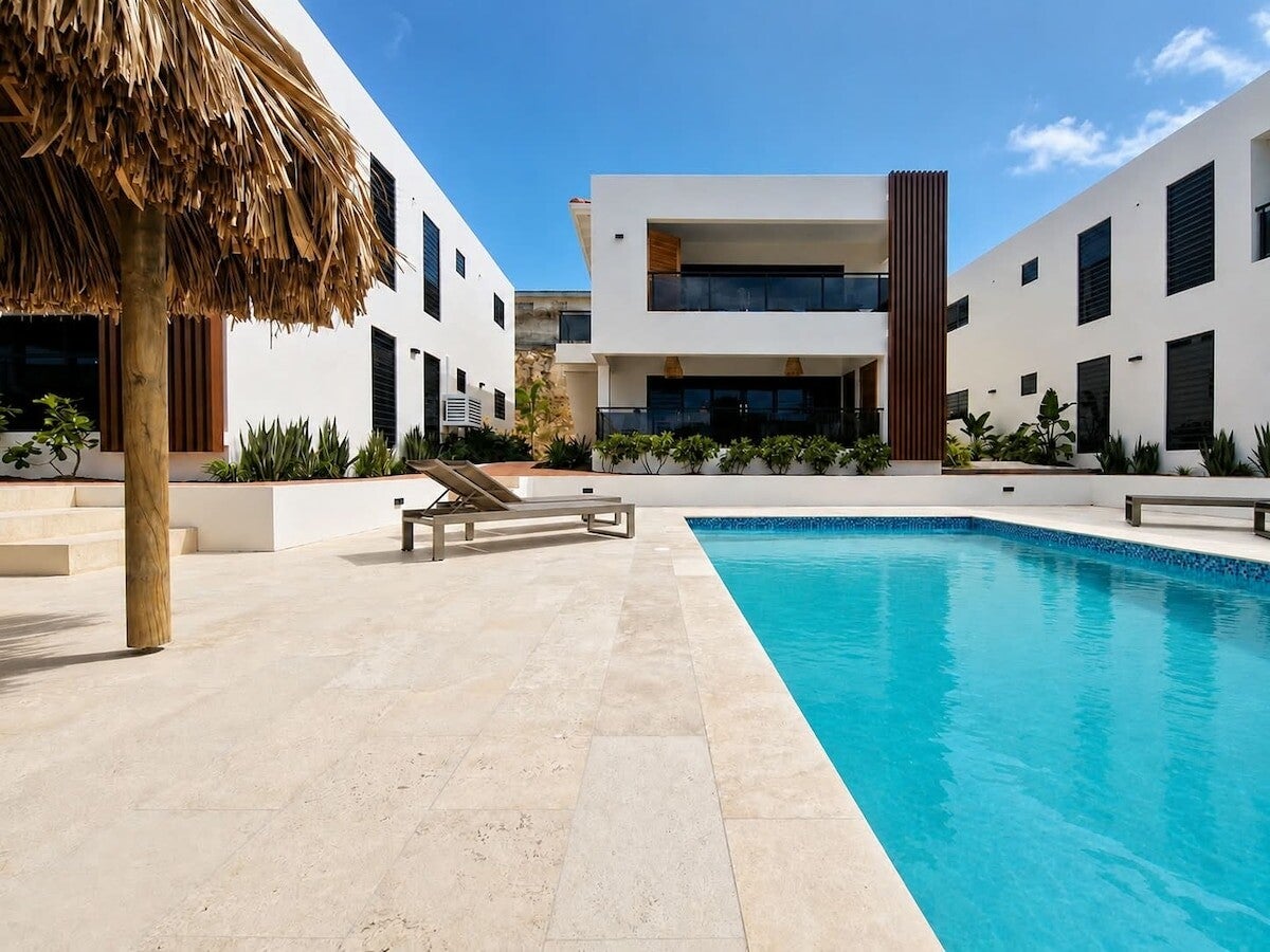 Villa Konsuelo, spacious villa with pool in the characterful Cas Grandi neighborhood, Curaçao
