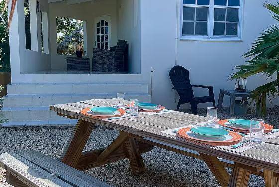 Lobi da Casa, cozy vacation home with terrace at St. Catharina, Curaçao