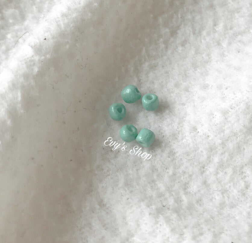Matte ligt blauwe kralen