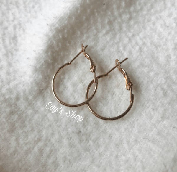 Cute hoops earrings