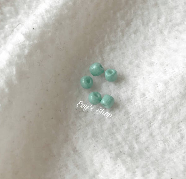 Matte ligt blauwe kralen
