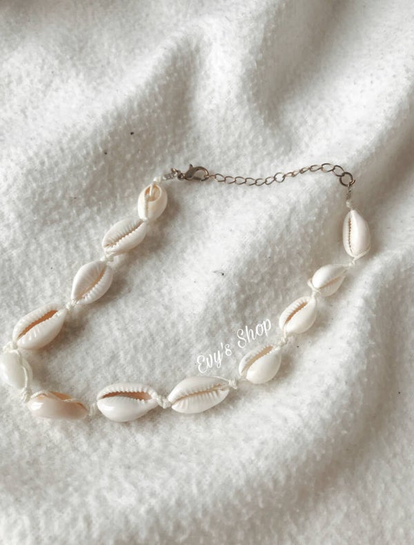 Shells beach necklace