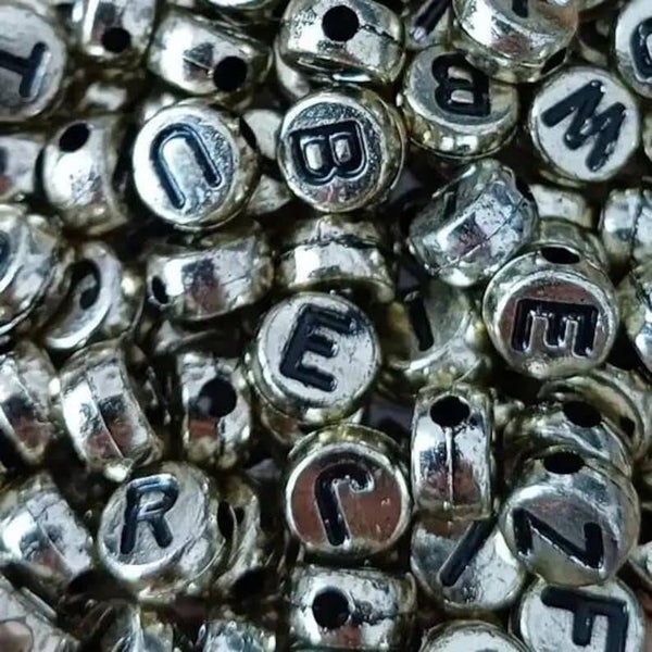 Perles rondes acryliques alphabet or antique/noir