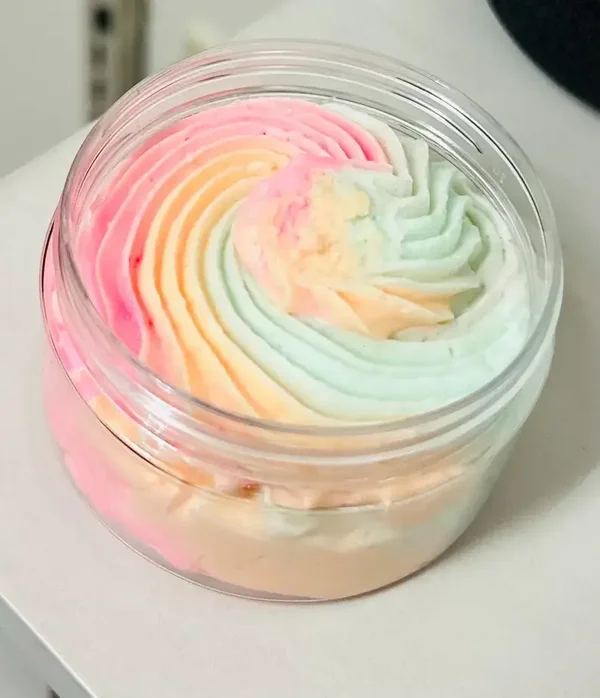 Fouetté de karité arc‑en‑ciel – Senteur melon d’eau, douceur ludique et hydratation profonde