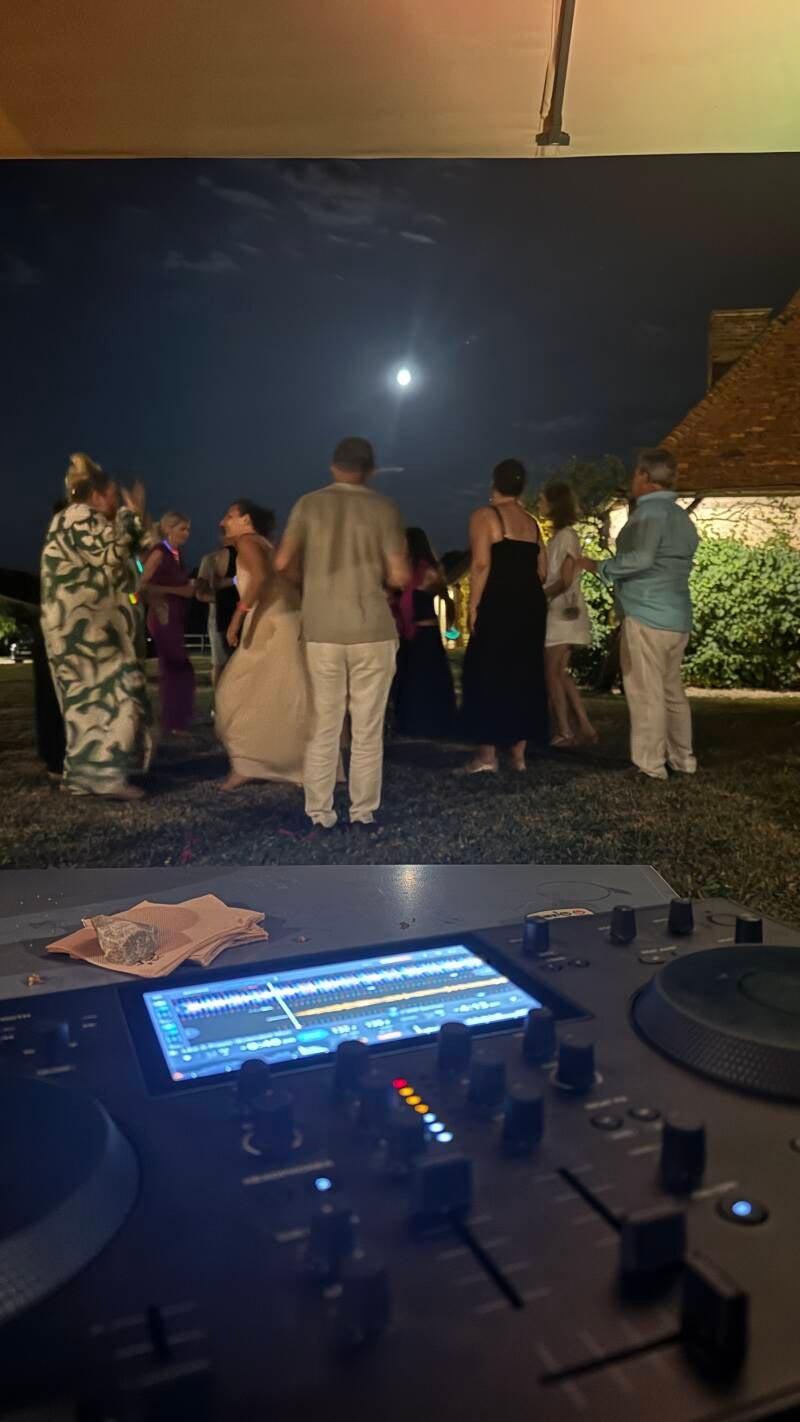 Set DJ en terrasse au Domaine de Prestal